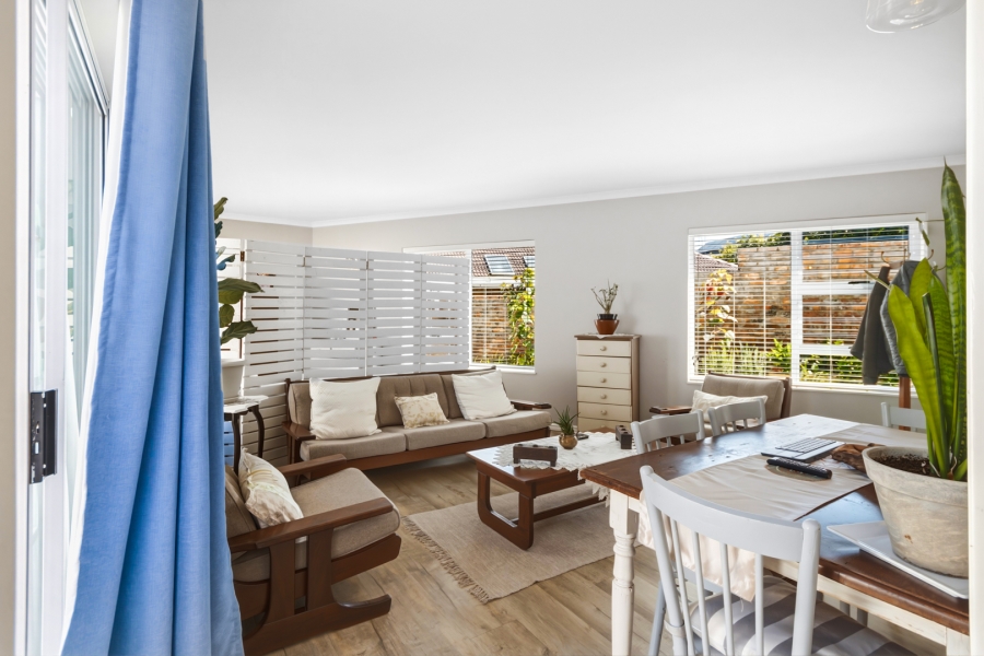 6 Bedroom Property for Sale in La Concorde Western Cape